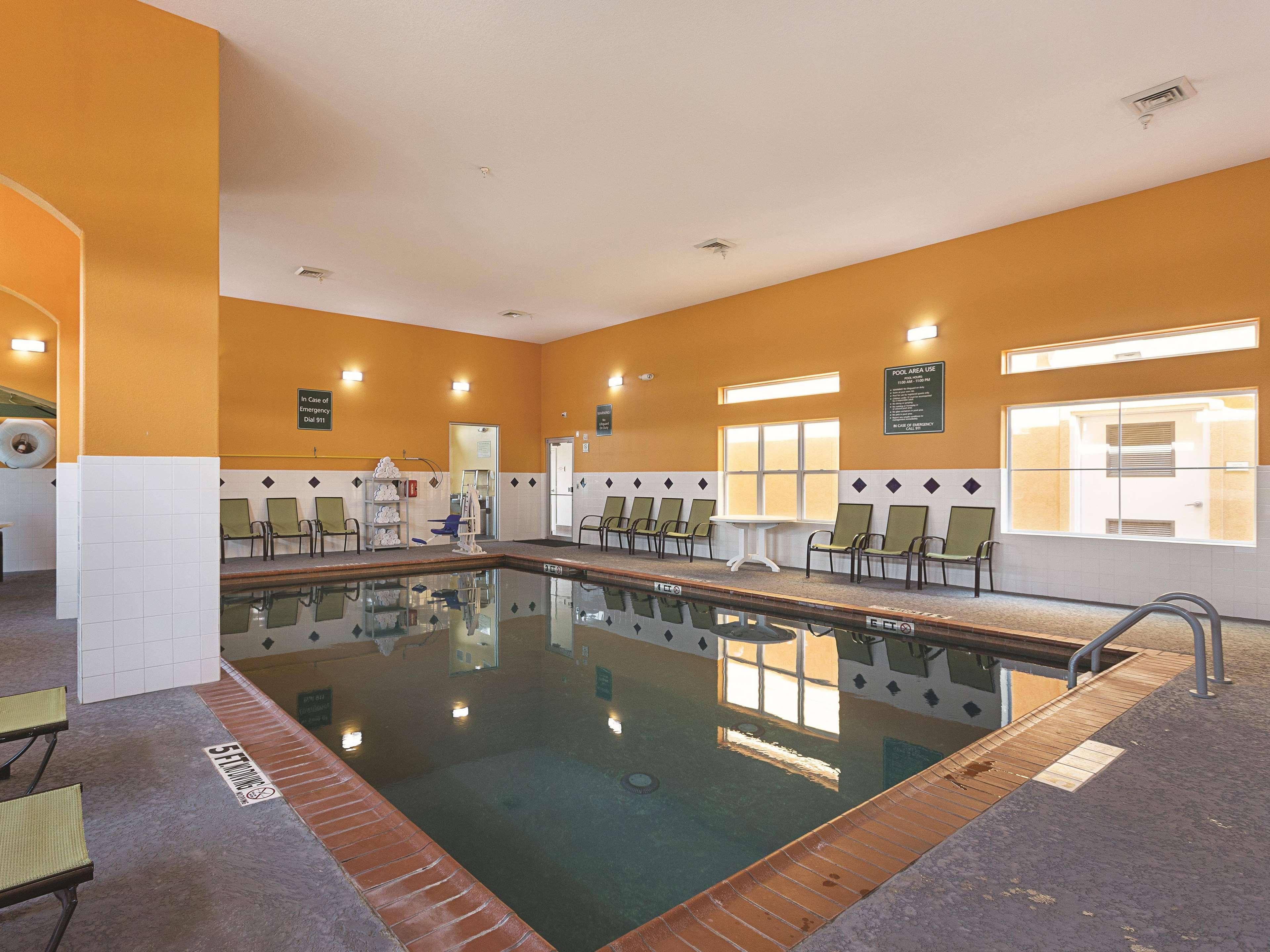 La Quinta By Wyndham Houston Channelview Cloverleaf Exterior photo