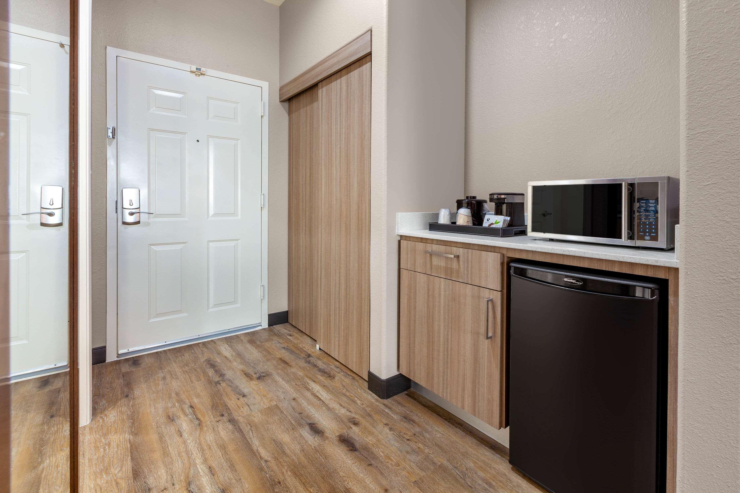 La Quinta By Wyndham Houston Channelview Cloverleaf Exterior photo