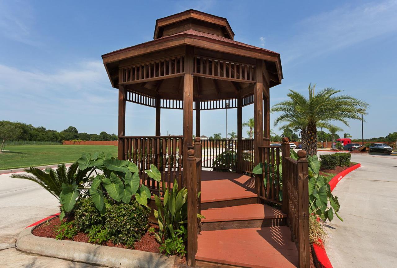 La Quinta By Wyndham Houston Channelview Cloverleaf Exterior photo